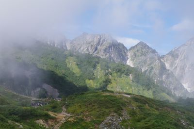 Title：なつやま　　location：信州・八方尾根